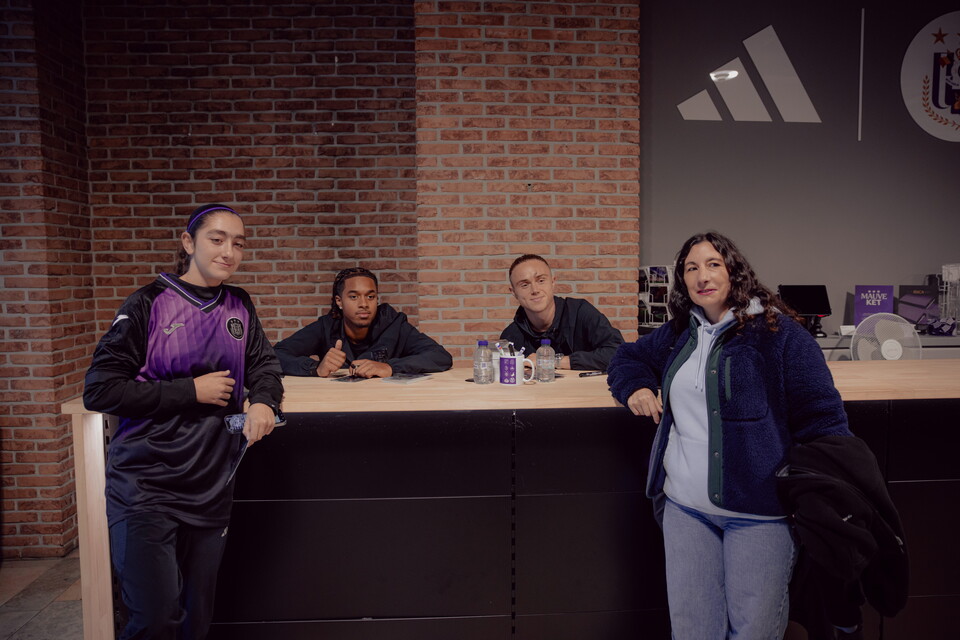 Signing session - Aasgaard & Onia Seke