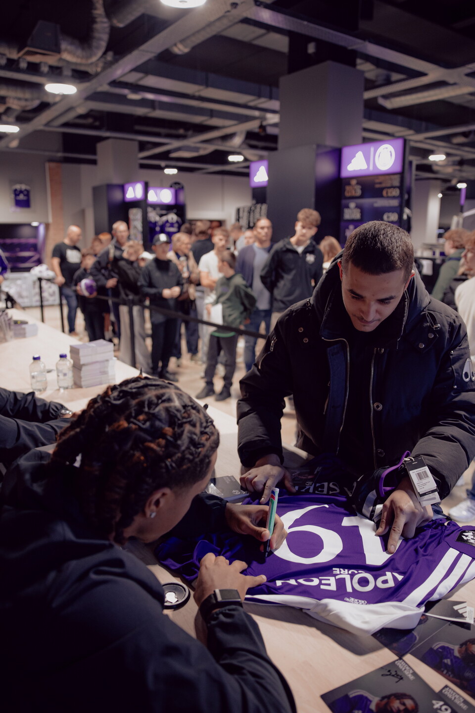 Signing session - Aasgaard & Onia Seke