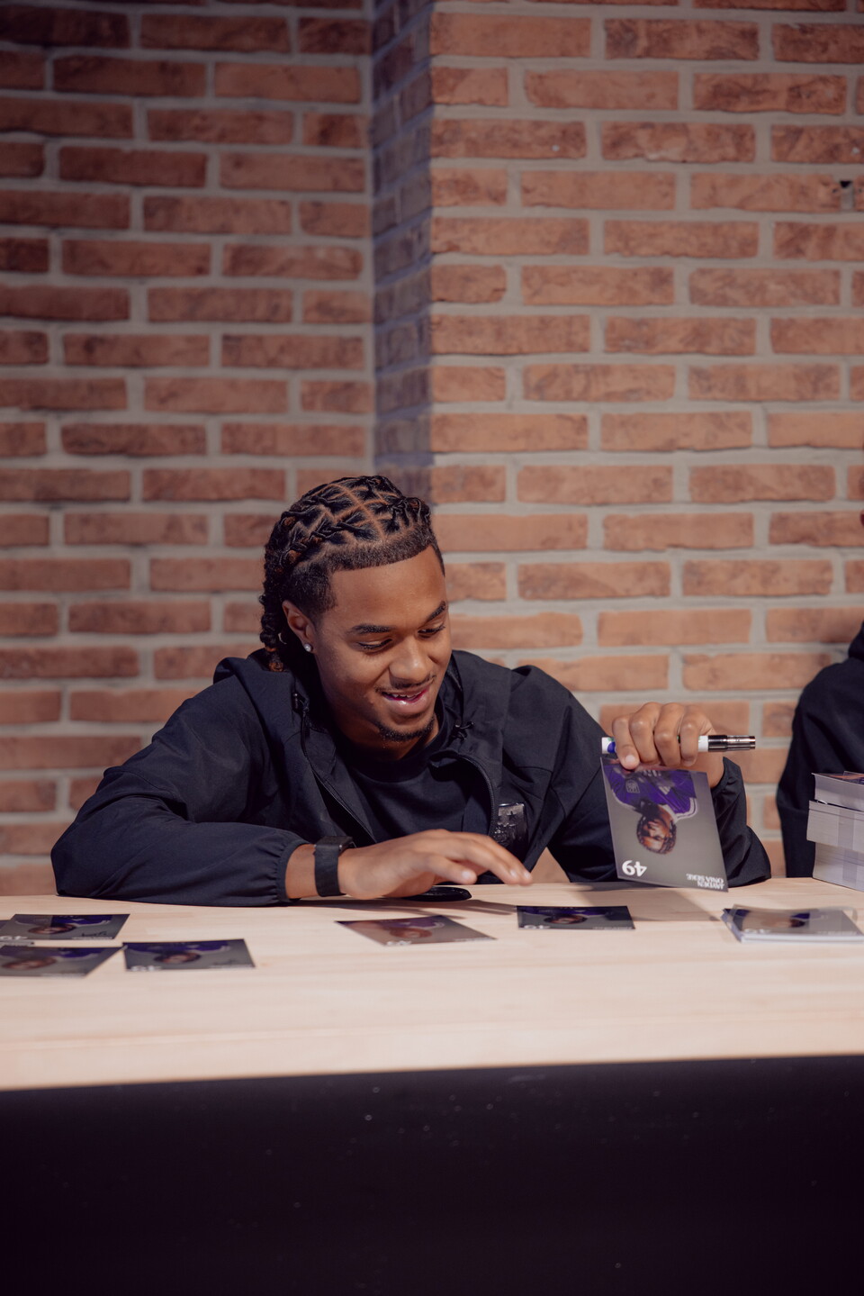 Signing session - Aasgaard & Onia Seke