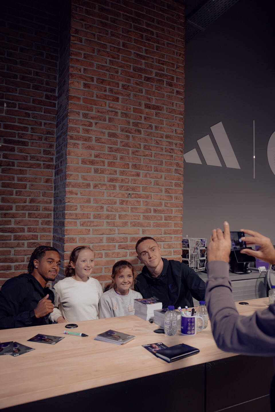 Signing session - Aasgaard & Onia Seke