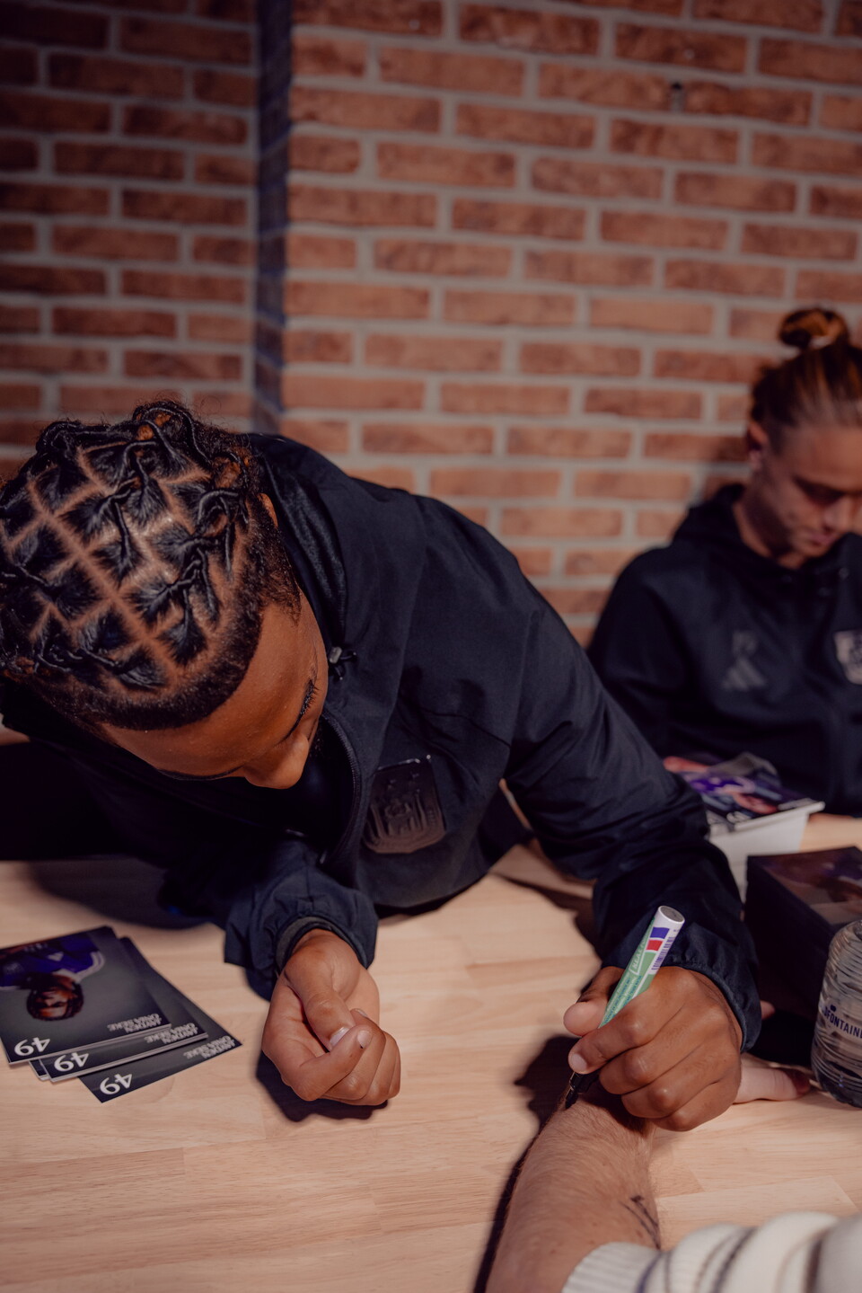 Signing session - Aasgaard & Onia Seke
