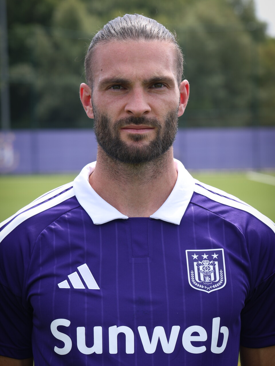 LEO PETROT