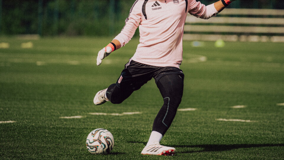 GOALKEEPER COACH