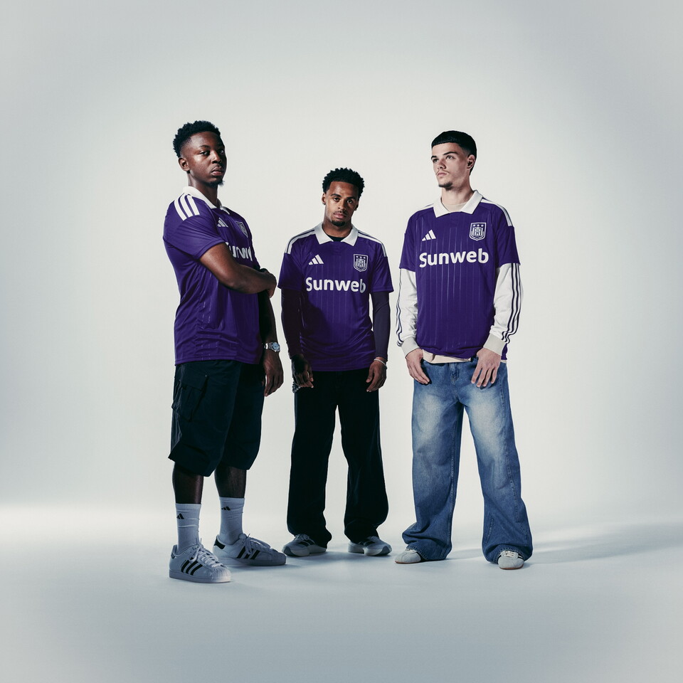 HOME KIT 26/27