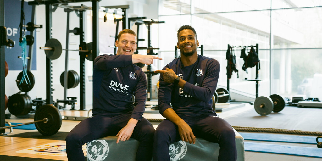 2 Out Rsc Who’s the best full-back? Sergio Gómez and Amir Murillo point it out ...